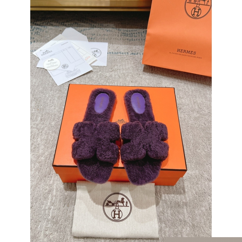 H**mes slippers